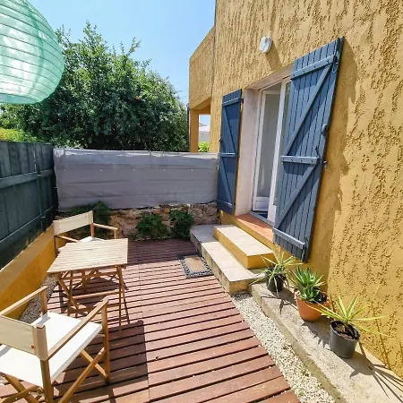 Apartment 2-room Terrace Balcony Hyeres